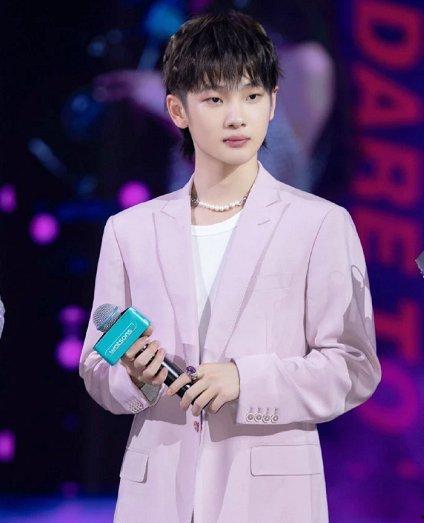 周震南最新爆料,新作品背后的故事与心路历程  第3张 周震南最新爆料,新作品背后的故事与心路历程  第3张